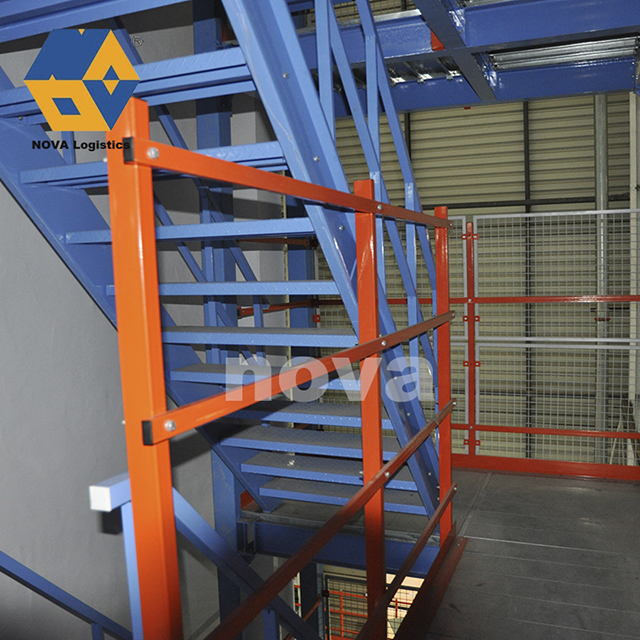 منصة الأرضيات المعدنية Steem Steem و Rack Floor Mezzanine من Nova